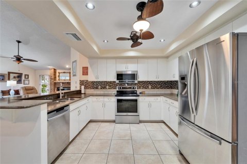 Casa en venta en Plant City, Florida, 4 dormitorios, 246.47 m2 № 2092539 - foto 12