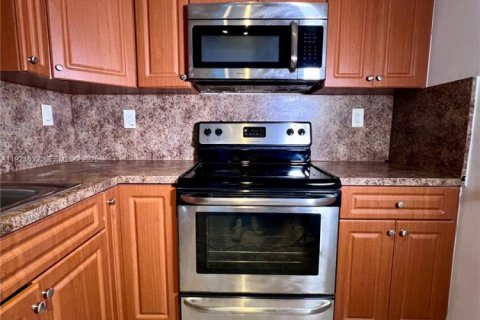 Appartement à louer à North Bay Village, Floride: 1 chambre, 87.33 m2 № 2078960 - photo 13