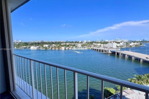 Appartement à louer à North Bay Village, Floride: 1 chambre, 87.33 m2 № 2078960 - photo 7
