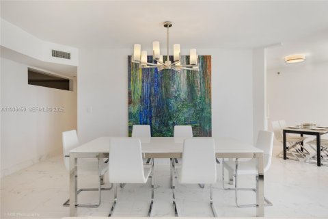 Condominio en alquiler en Sunny Isles Beach, Florida, 2 dormitorios, 135.64 m2 № 1994655 - foto 5