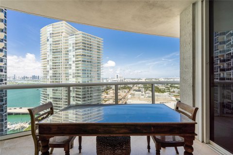 Apartment in Miami Beach, Florida 2 bedrooms, 133.5 sq.m. № 2247869 - photo 18