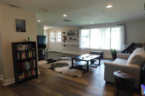 House in Hudson, Florida 2 bedrooms, 141.12 sq.m. № 2132430 - photo 6