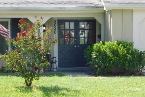 House in Hudson, Florida 2 bedrooms, 141.12 sq.m. № 2132430 - photo 2