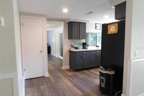House in Hudson, Florida 2 bedrooms, 141.12 sq.m. № 2132430 - photo 8