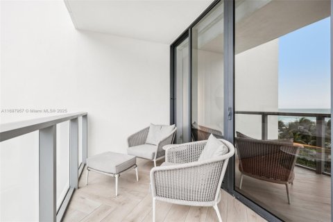 Condo in Miami Beach, Florida  № 1741632 - photo 5
