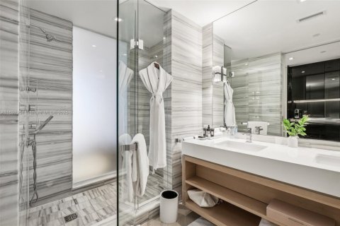 Condo in Miami Beach, Florida  № 1741632 - photo 22