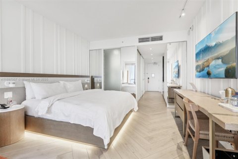 Condo in Miami Beach, Florida  № 1741632 - photo 19