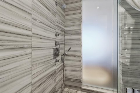 Condo in Miami Beach, Florida  № 1741632 - photo 3