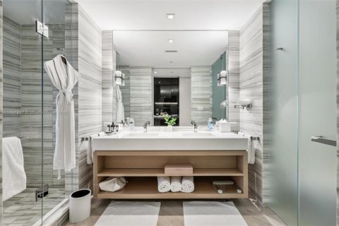 Condo in Miami Beach, Florida  № 1741632 - photo 29