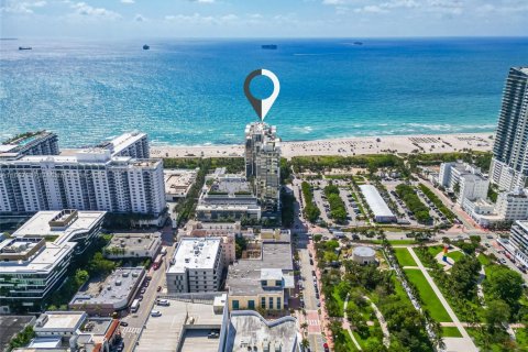 Condo in Miami Beach, Florida  № 1741632 - photo 13