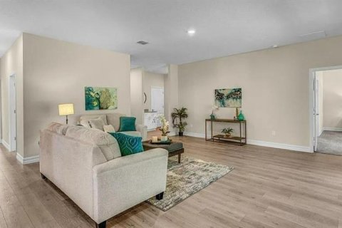 Casa en alquiler en North Port, Florida, 4 dormitorios, 194.35 m2 № 1902188 - foto 6