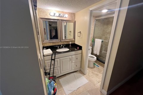 Copropriété à vendre à Miami, Floride: 2 chambres, 125.7 m2 № 1320585 - photo 16