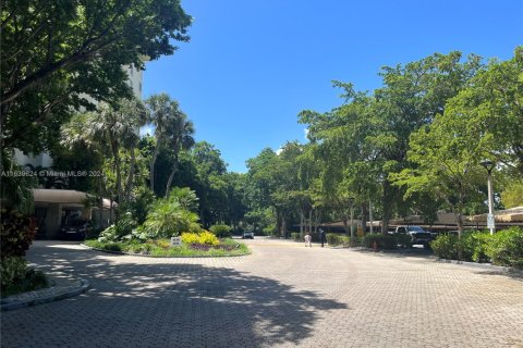 Copropriété à vendre à Miami, Floride: 2 chambres, 125.7 m2 № 1320585 - photo 28