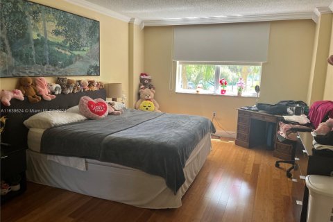Copropriété à vendre à Miami, Floride: 2 chambres, 125.7 m2 № 1320585 - photo 9