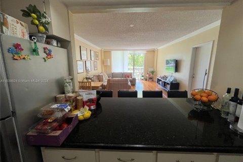 Copropriété à vendre à Miami, Floride: 2 chambres, 125.7 m2 № 1320585 - photo 7