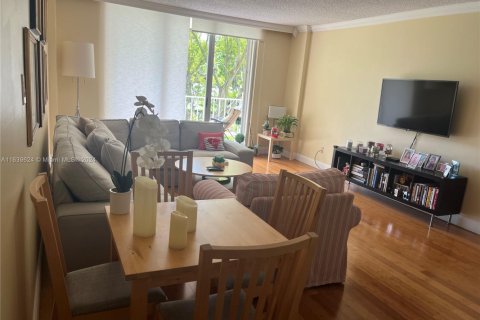 Copropriété à vendre à Miami, Floride: 2 chambres, 125.7 m2 № 1320585 - photo 5