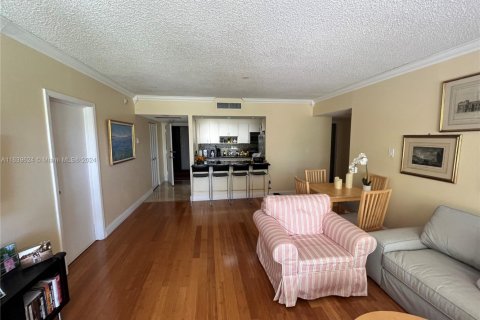 Copropriété à vendre à Miami, Floride: 2 chambres, 125.7 m2 № 1320585 - photo 4