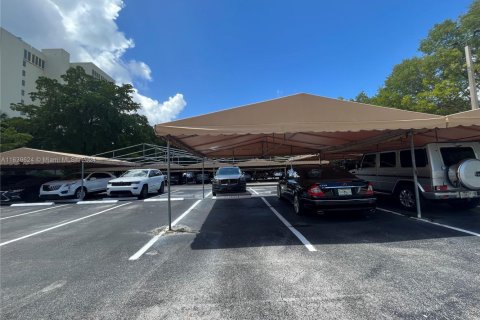 Copropriété à vendre à Miami, Floride: 2 chambres, 125.7 m2 № 1320585 - photo 25