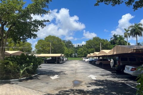 Copropriété à vendre à Miami, Floride: 2 chambres, 125.7 m2 № 1320585 - photo 29