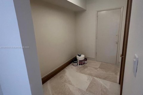 Copropriété à louer à Bay Harbor Islands, Floride: 2 chambres, 109.62 m2 № 1967901 - photo 14