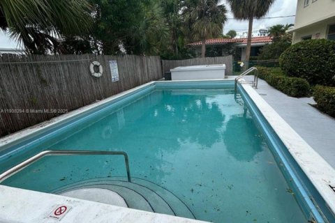 Copropriété à louer à Bay Harbor Islands, Floride: 2 chambres, 109.62 m2 № 1967901 - photo 18