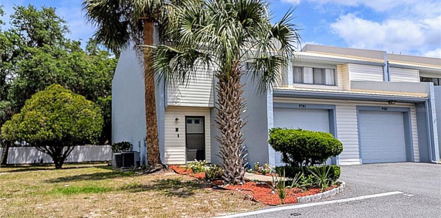 Condominio en Inverness, Florida, 2 dormitorios № 1734661