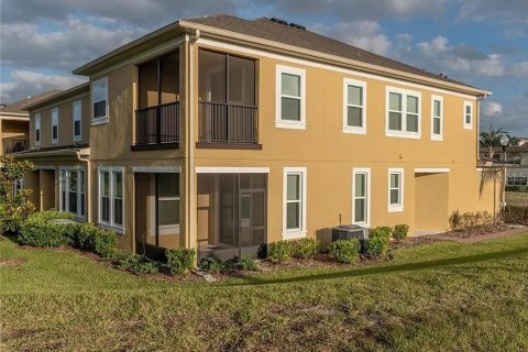 Adosado en venta en Clermont, Florida, 3 dormitorios, 180.6 m2 № 1908212 - foto 2