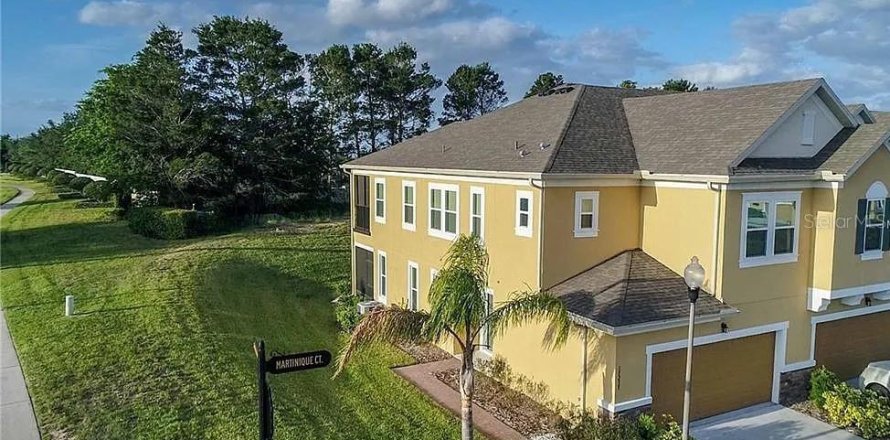 Adosado en Clermont, Florida 3 dormitorios, 180.6 m2 № 1908212