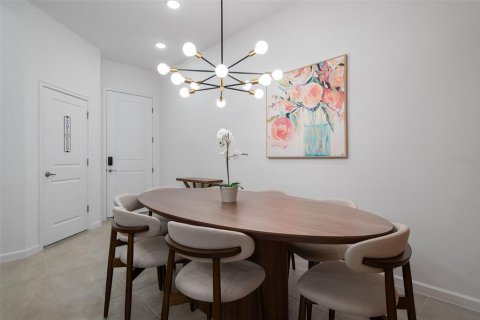Townhouse in Orlando, Florida 5 bedrooms, 177.07 sq.m. № 2228476 - photo 3