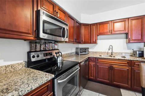 Copropriété à vendre à Orlando, Floride: 3 chambres, 181.16 m2 № 2342766 - photo 10
