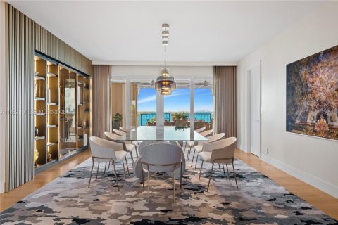 Condo in Miami Beach, Florida, 5 bedrooms  № 2024421