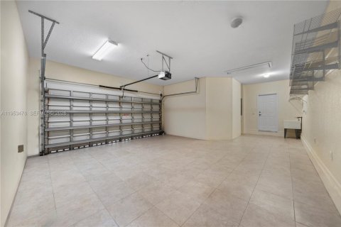 Villa ou maison à louer à Davie, Floride: 6 chambres, 410.07 m2 № 2007689 - photo 23