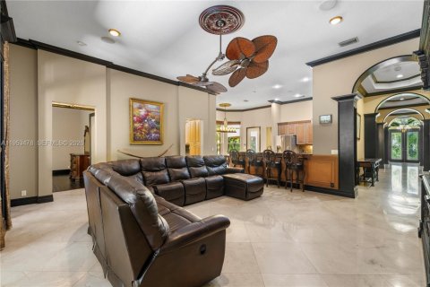 Villa ou maison à louer à Davie, Floride: 6 chambres, 410.07 m2 № 2007689 - photo 10