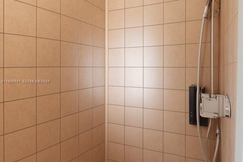 Casa en venta en Hollywood, Florida, 3 dormitorios, 121.7 m2 № 1993739 - foto 16