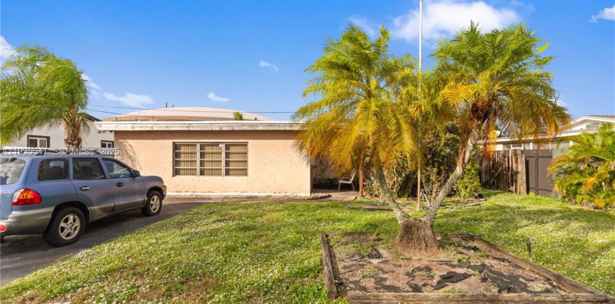 Casa en Hollywood, Florida 3 dormitorios, 121.7 m2 № 1993739