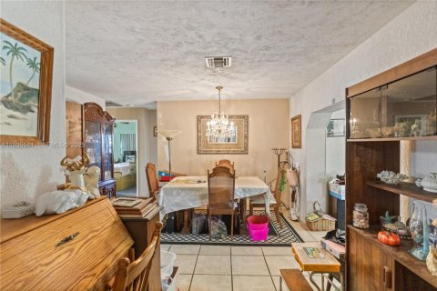 Casa en venta en Hollywood, Florida, 3 dormitorios, 121.7 m2 № 1993739 - foto 8