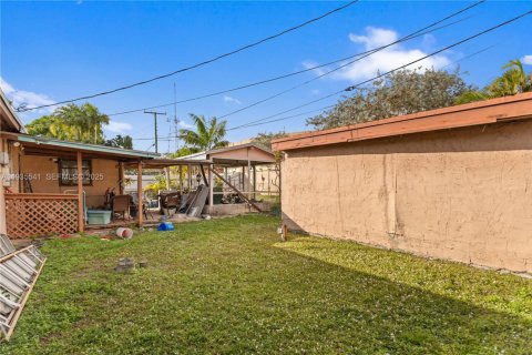 Casa en venta en Hollywood, Florida, 3 dormitorios, 121.7 m2 № 1993739 - foto 26