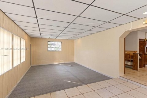 Casa en venta en Hollywood, Florida, 3 dormitorios, 121.7 m2 № 1993739 - foto 5