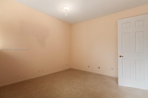 Casa en venta en Hollywood, Florida, 3 dormitorios, 121.7 m2 № 1993739 - foto 12