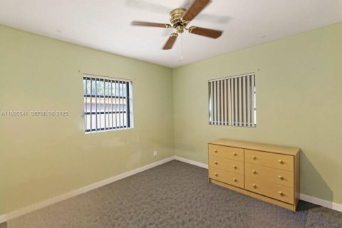 Casa en venta en Hollywood, Florida, 3 dormitorios, 121.7 m2 № 1993739 - foto 10