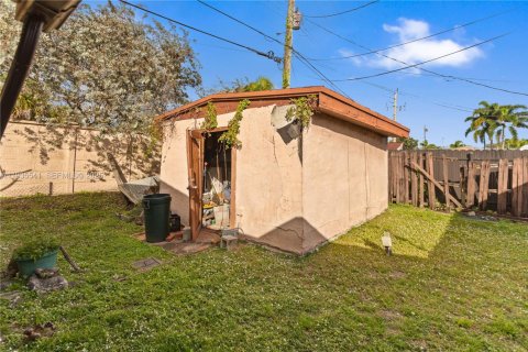 Casa en venta en Hollywood, Florida, 3 dormitorios, 121.7 m2 № 1993739 - foto 23