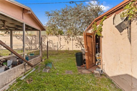 Casa en venta en Hollywood, Florida, 3 dormitorios, 121.7 m2 № 1993739 - foto 29