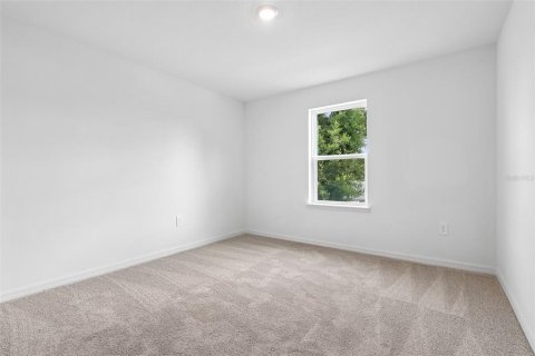 House in Apopka, Florida 4 bedrooms, 230.96 sq.m. № 2123531 - photo 26