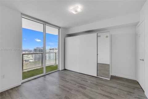 Condo in Miami, Florida, 1 bedroom № 2077459 - photo 20