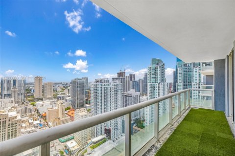 Condo in Miami, Florida, 1 bedroom № 2077459 - photo 6