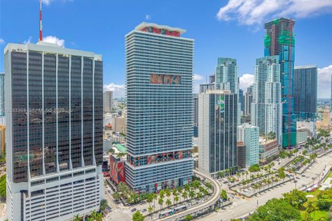 Condo in Miami, Florida, 1 bedroom № 2077459 - photo 19