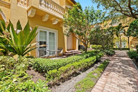 Touwnhouse à vendre à Boca Raton, Floride: 3 chambres, 302.4 m2 № 2021016 - photo 2