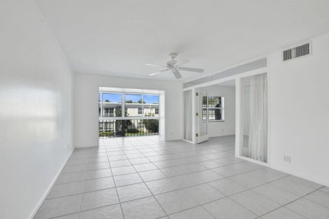 Condo in Fort Lauderdale, Florida, 2 bedrooms  № 2427810 - photo 3