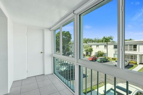 Condo in Fort Lauderdale, Florida, 2 bedrooms  № 2427810 - photo 21