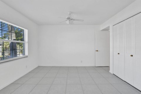 Condo in Fort Lauderdale, Florida, 2 bedrooms  № 2427810 - photo 22
